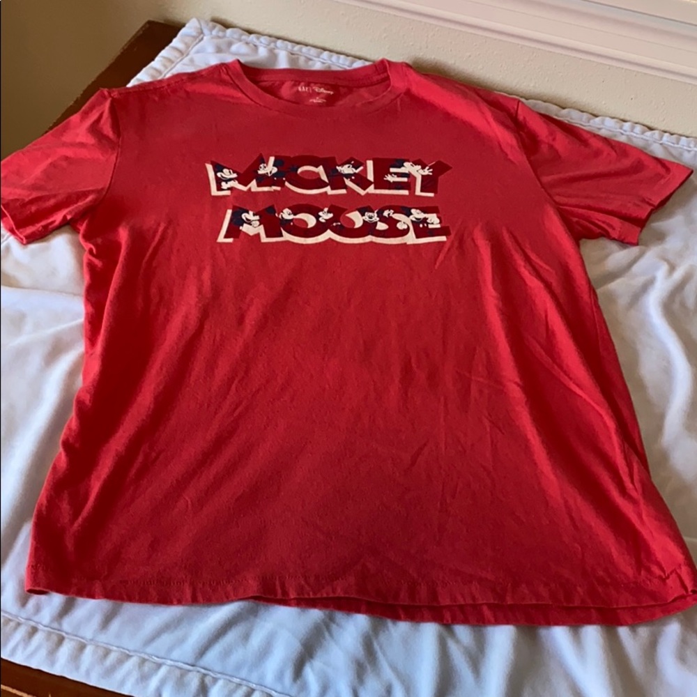 Brand new Gap Disney graphic short-sleeved tee